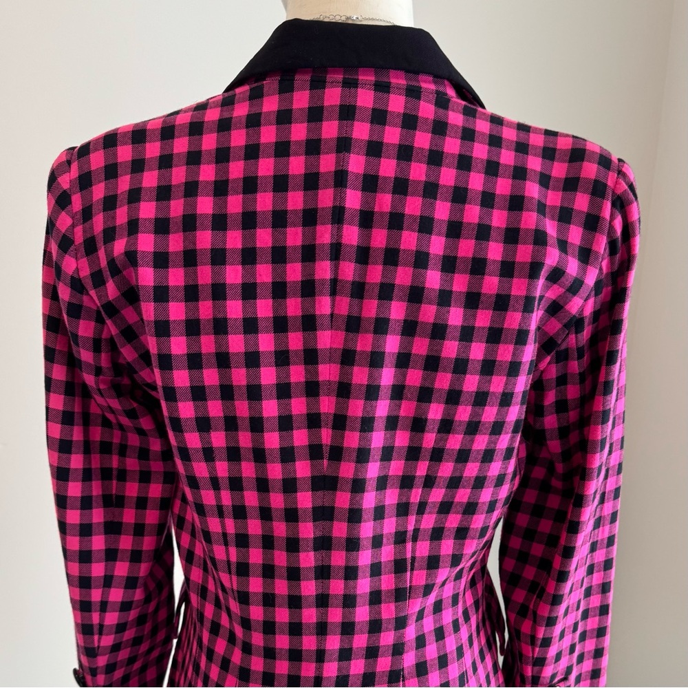 Escada Vintage - Vibrant‎ Pink and Black Checkered Blazer - Picture 3 of 9